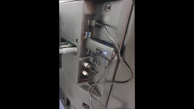 Xiaomi Mi TV Stick или Xiaomi Mi Box S / AndroidTV в старом телевизоре / выбор смарт ТВ приставки