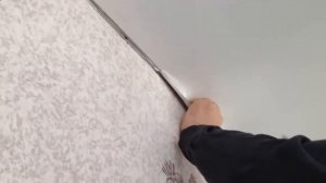 Ремонт пореза натяжного потолка своими руками    конструкция с клиновой системой1