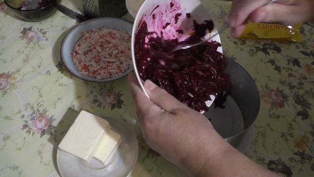 Салат "Розовый вечер".  Этот салат украсит Новогодний стол!