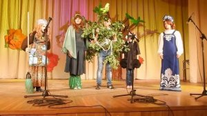 У  лукоморья дуб зелёный на новый лад.