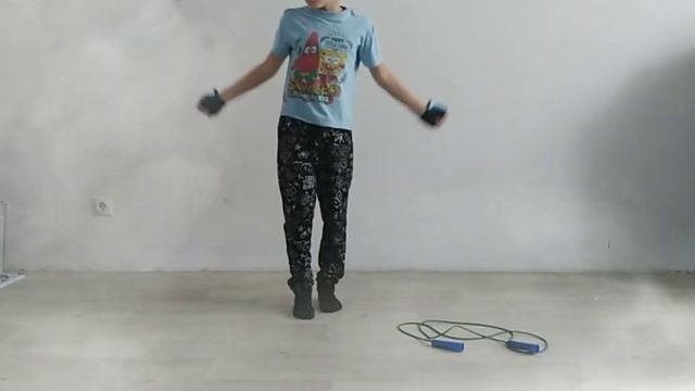 как научиться делать кресты на скакалке