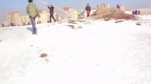 Самодельный дельтаплан из деревянных брусков и полиэтиленовой плёнки