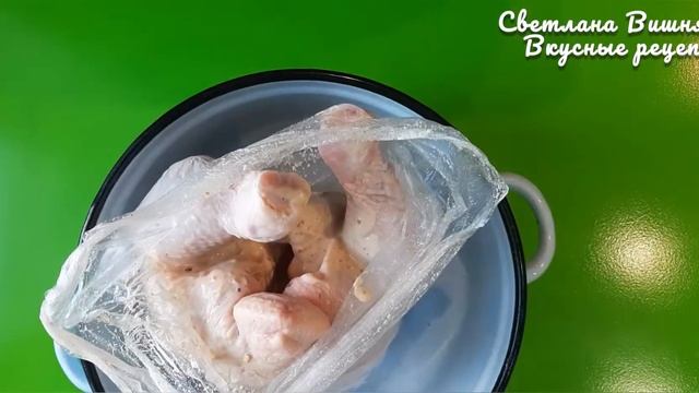 Румяная курочка запеченная в духовке. Сочно и очень вкусно!