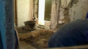 Заливка пола в прихожей