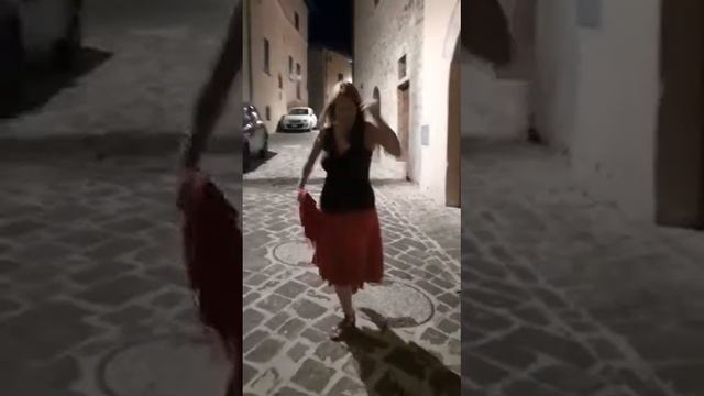 @ameliaintoscana śpiewa "Wariatka tańczy" (Agnieszka Osiecka) смотреть онлайн