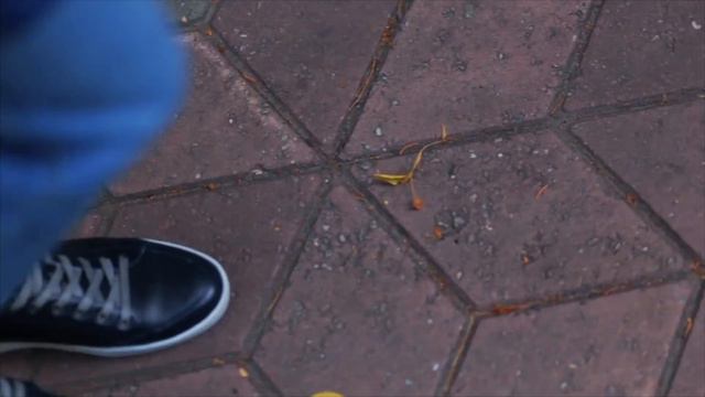 Универсальные мужские кеды от Юничел смотреть онлайн