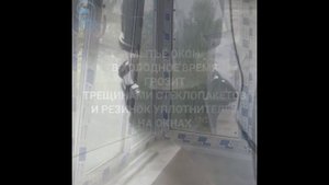 Мытье окон до холодов. Почему нельзя мыть окна зимой. Услуги клининговой компании @ecohyla