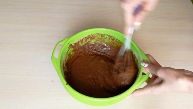 Супер пышный шоколадный пирог. 5 минут и в духовку! Нежный и безумно вкусный