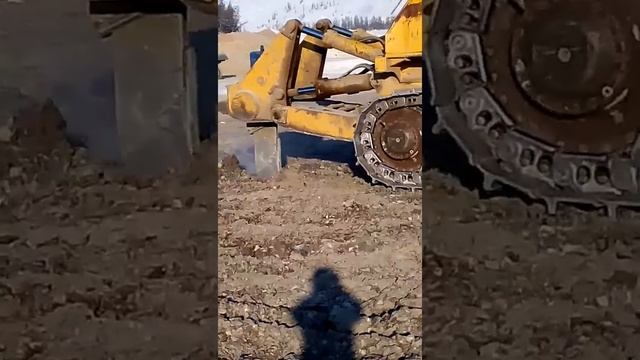 Работа бульдозера Komatsu D375 на участоке Талахтах(Алмазы Анабара) смотреть онлайн