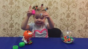 M&M's красный, желтый и коричневый. Игрушка M&M's