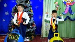 Силачи в цирке. Видео Sirin.