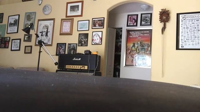 How to make a Fender amp sound like a Marshall plexi смотреть онлайн