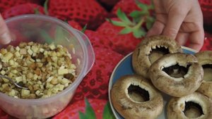 Шампиньоны с чесночком и сыром, запеченые в духовке рецепт