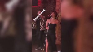 Севиль поет песню Анны Асти