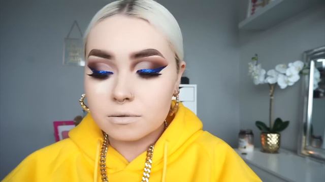 Wow Another Chit Chat GRWM | Royal Blue Glitter liner + Lips смотреть онлайн