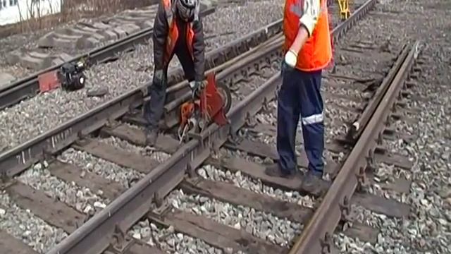 Резка рельс смотреть онлайн