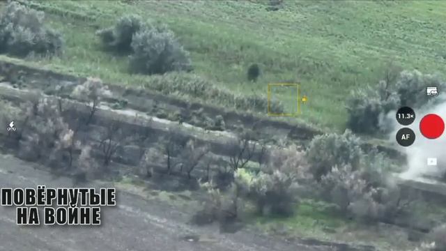 Снаряд по убегающим по каналу хлопчикам..mp4 смотреть онлайн