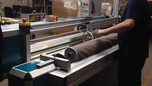 Перемоточная машина с отрезной линейкой CTLR-1500 смотреть онлайн