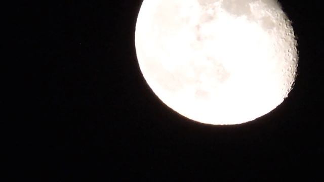 NIKON coolpix P520 MOON TEST 42x Optical - 84x DIGITAL zoom смотреть онлайн