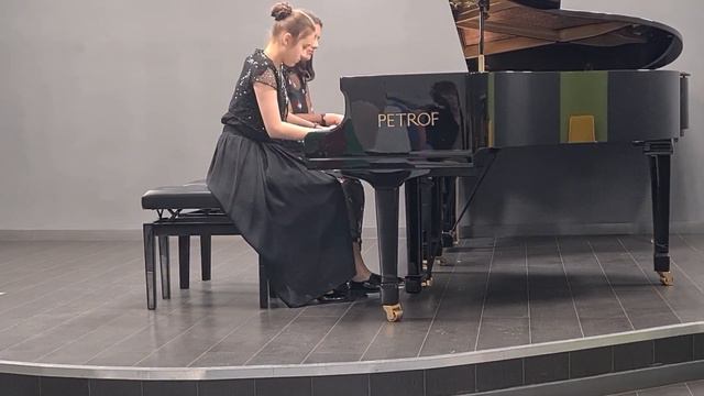 Форт.ансамбль старшая группа Фирсова М. и Давтян С.