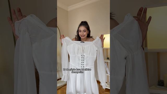 Sizce ilk elbise mi 2. Elbise mi?☺️ #kombinönerileri #moda #shortvideo #nikah смотреть онлайн