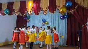 Танец листик листопад. 3класс школы36