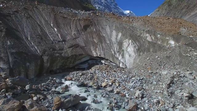 Водопад Кинчха и ледник Чалаади, Грузия смотреть онлайн