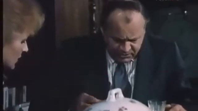 Обычная семья: Ботинки почистила? Обед готов? Открытки отправила? смотреть онлайн