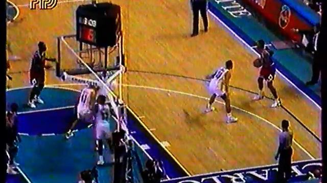 Лучшие игры НБА. РЧ 1993-94. Chicago at Charlotte (3/4) смотреть онлайн