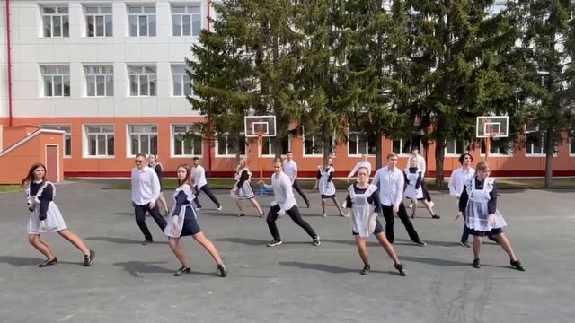 «Выпускная школьная весна-2023»направление «Наша школьная семья». 11А класс МАОУ СОШ №5 г.Ишима