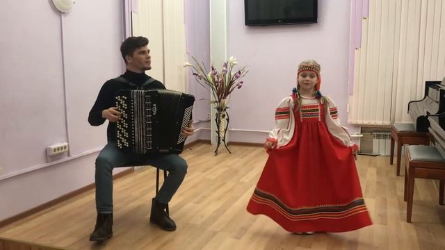 Коллерова Кристина «Было у матушки двенадцать дочерей» г.Барнаул смотреть онлайн