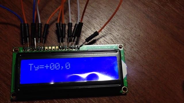 Термометр на Attiny 2313 и LCD 16x2 смотреть онлайн