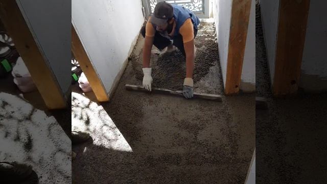 How to prepare the floor with concrete смотреть онлайн