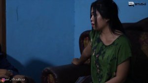 Main Dengan Adik Tiri Saat Ditinggal Ayah Kerja