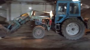 трактор  жестко перевернулся