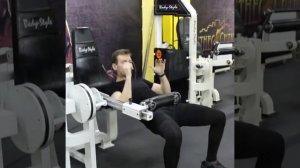 Тренировка на ягодицы в зале. Изолирующие упражнения на ягодицы теперь не нужны. Ягодичный мост