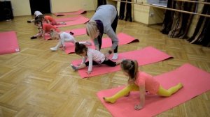 Занятие художественной гимнастикой для детей с 3 лет в Невском районе