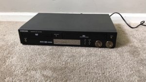 Samsung DVD-V9500 DVD VHS VCR Combo Compact Disc CD Player Recorder