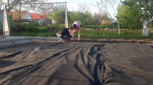 ОГОРОД ТЕПЕРЬ В ПОЛНОМ ПОРЯДКЕ/ЗАСТЕЛИЛИ СПАНБОНД