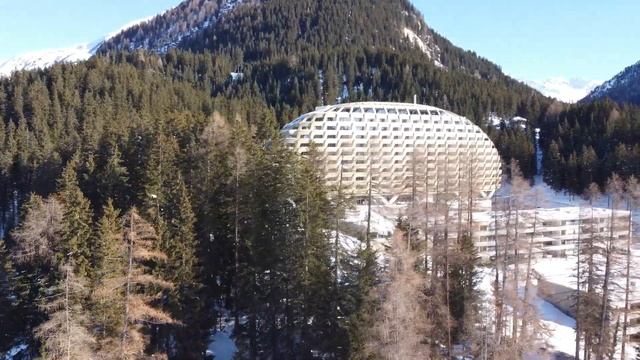 Davos Klosters, Switzerland - Beautiful Alpine Resort - The Most Scenic Skiing Village of The Alps смотреть онлайн