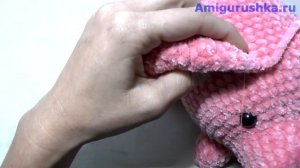 Игрушка Поросенок из плюшевой пряжи / Свинка крючком / Вязаная свинья / Год свиньи 2019 / Часть 3