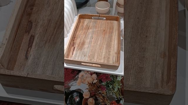 Инструменты ? для идеального макияжа/ Товары для домашних животных/ Элементы декора смотреть онлайн