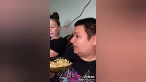 Руслан Гительман и Катя,Катя сняла ресницы,Гобзавршоу, Катериночка, Людмурик,МС Кирюха,поцелуй