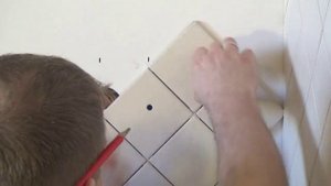 УКЛАДКА КАФЕЛЬНОЙ ПЛИТКИ ПО ДИАГОНАЛИ.  ОБЛИЦОВКА КУХОННОГО ФАРТУКА