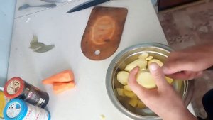 уха в казане, с окуней и щечек судака