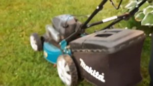 Газонокосилка Makita самоходная.