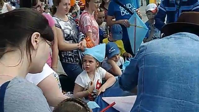 RUSSIA ТОЛЬЯТТИ МАЙ ВЕСНА ДЕТЯМ!ПРАЗДНИК |ПЛОЩАДЬ ДК ТОЛЬЯТТИ -YOUTUBE смотреть онлайн