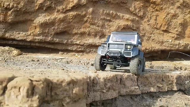 Toy Car RC MN86ks Mercedes Benz G500 4x4 on the beach part 2