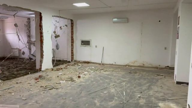 Купили старое здание.Сделали ремонт.Завели сеть Пятерочка. Часть 1