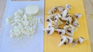 Фарш с грибами на сковороде